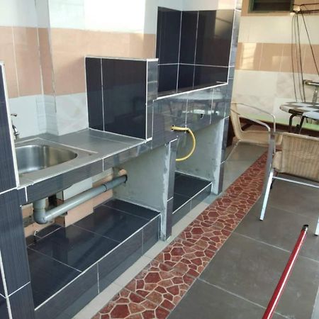 Oyo 90972 Jj Homestay Miri Kültér fotó