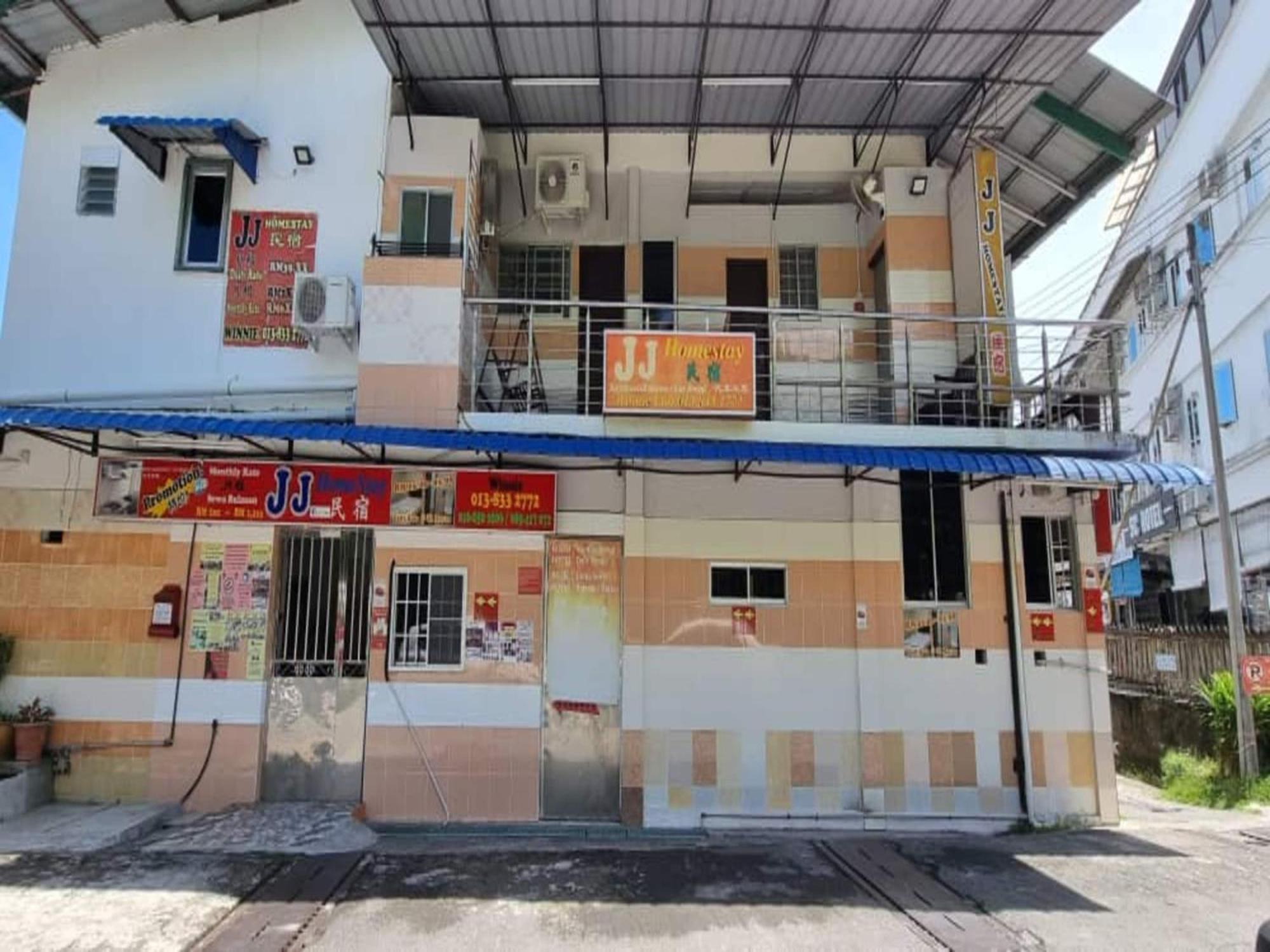 Oyo 90972 Jj Homestay Miri Kültér fotó
