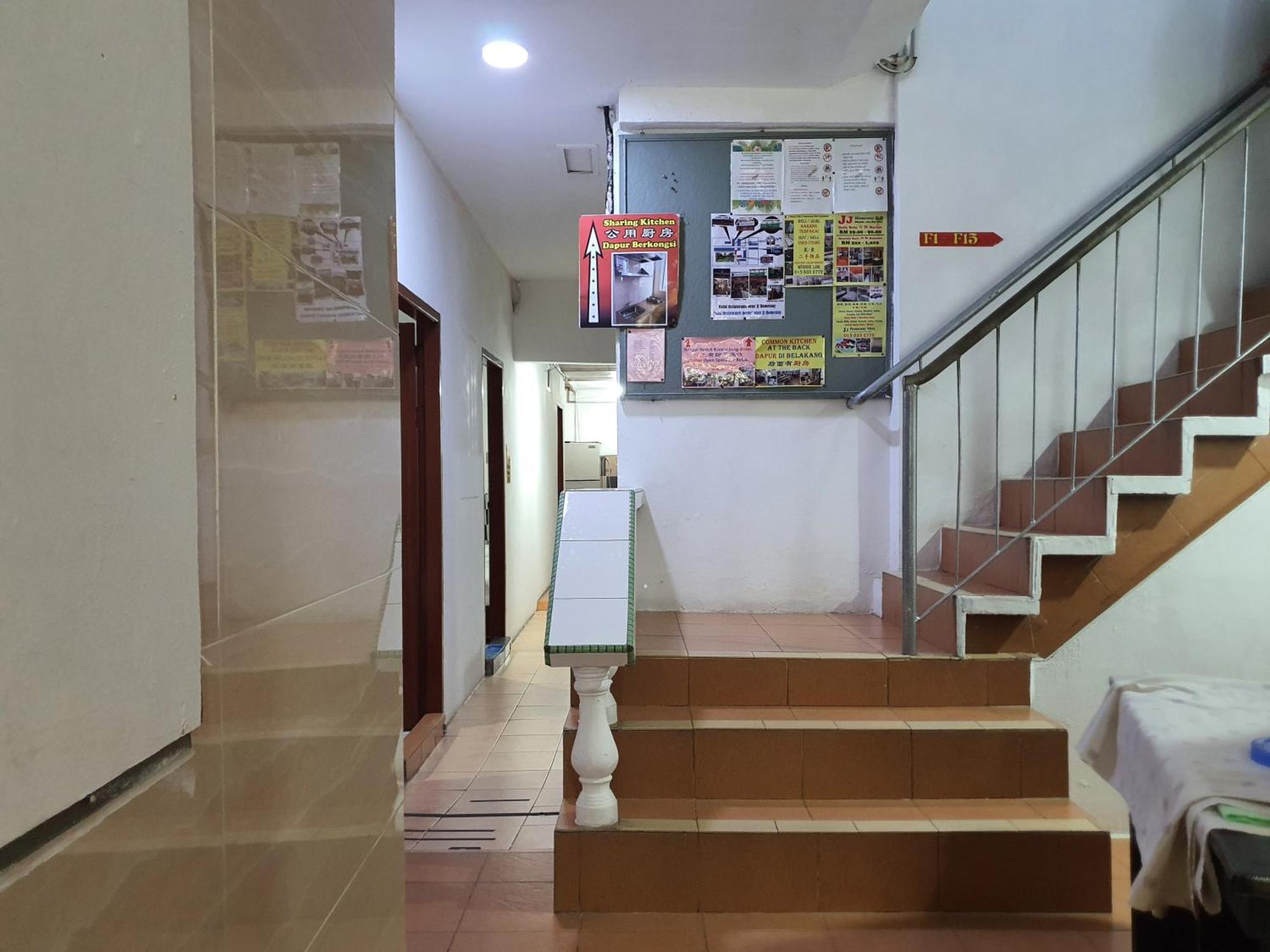 Oyo 90972 Jj Homestay Miri Kültér fotó