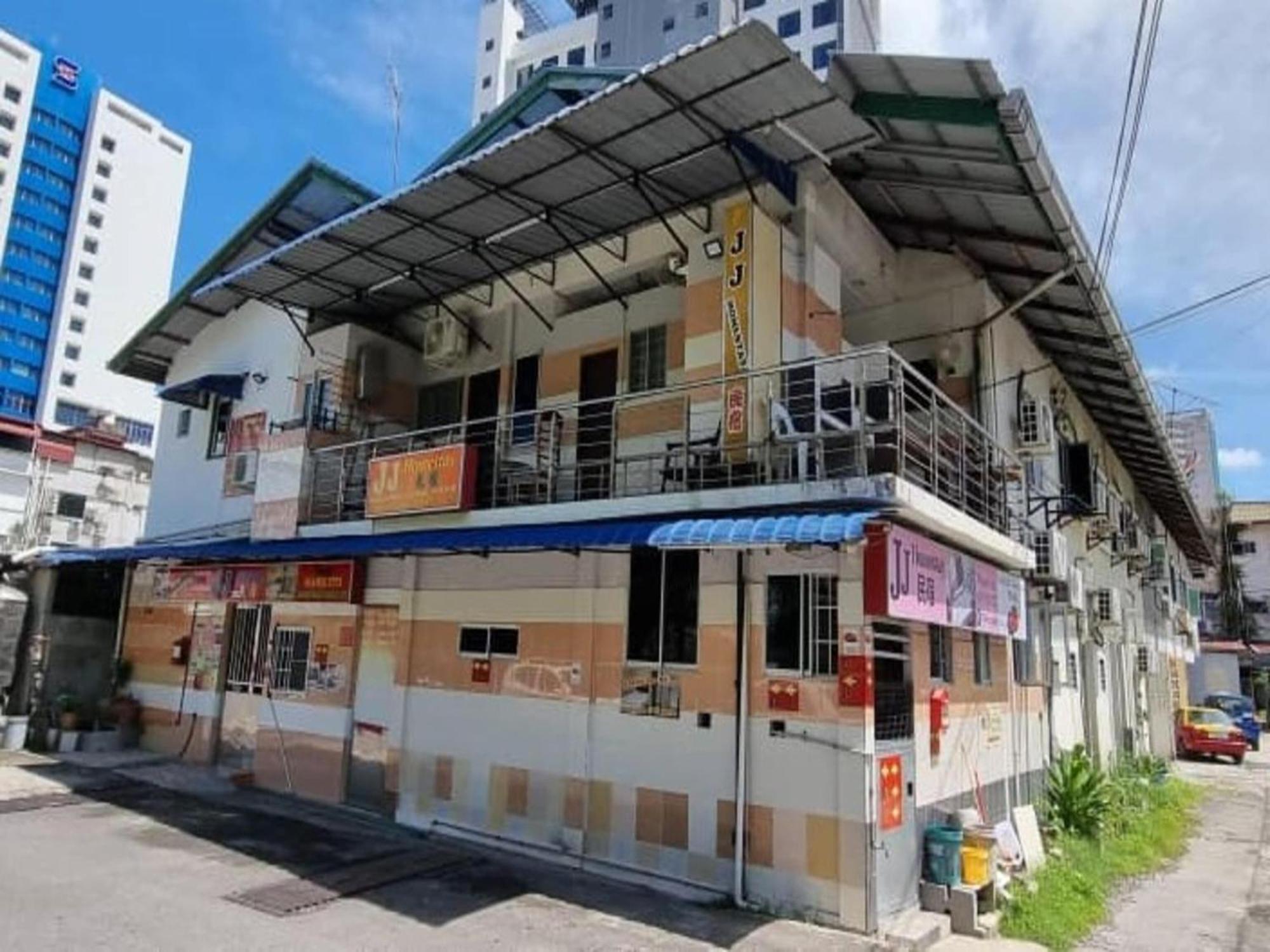 Oyo 90972 Jj Homestay Miri Kültér fotó