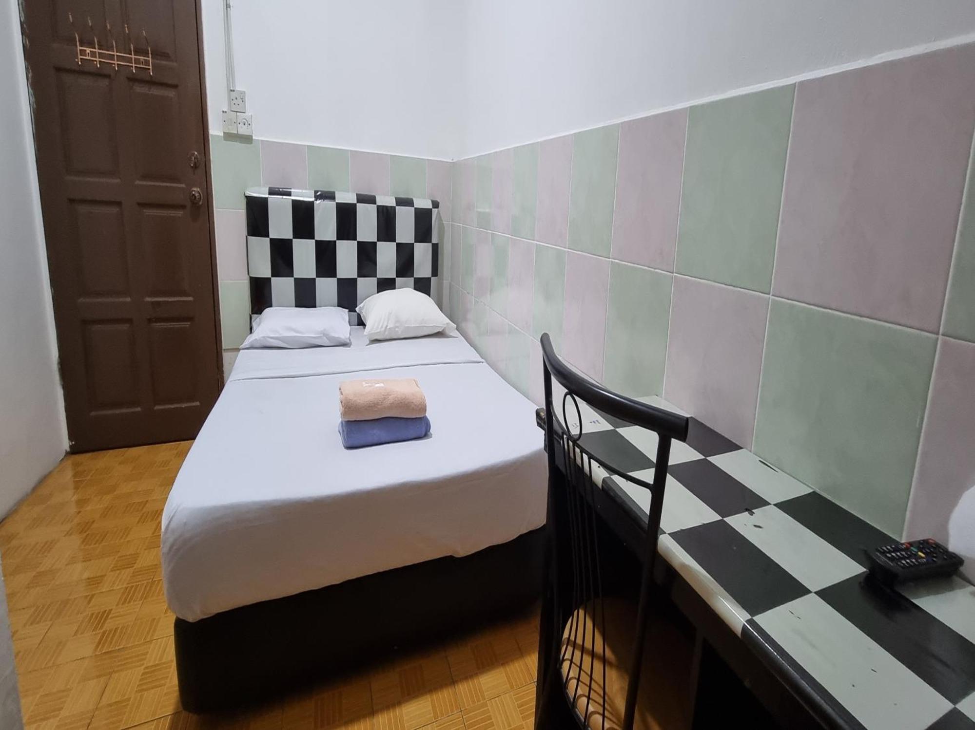 Oyo 90972 Jj Homestay Miri Kültér fotó